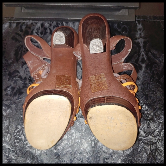 Aldo Brown Heeled Platform Sandals - Picture 6 of 13